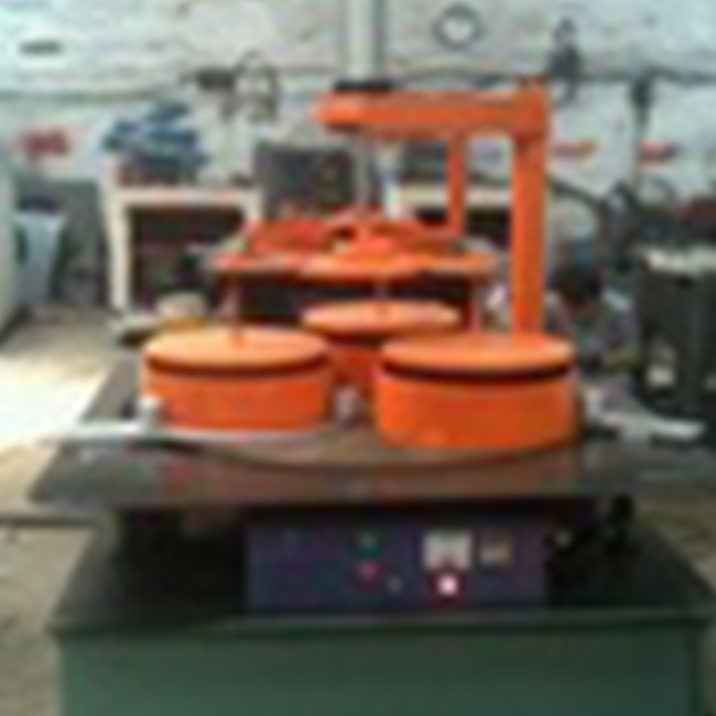 自提式(shi)擋圈調速(su)抛光機